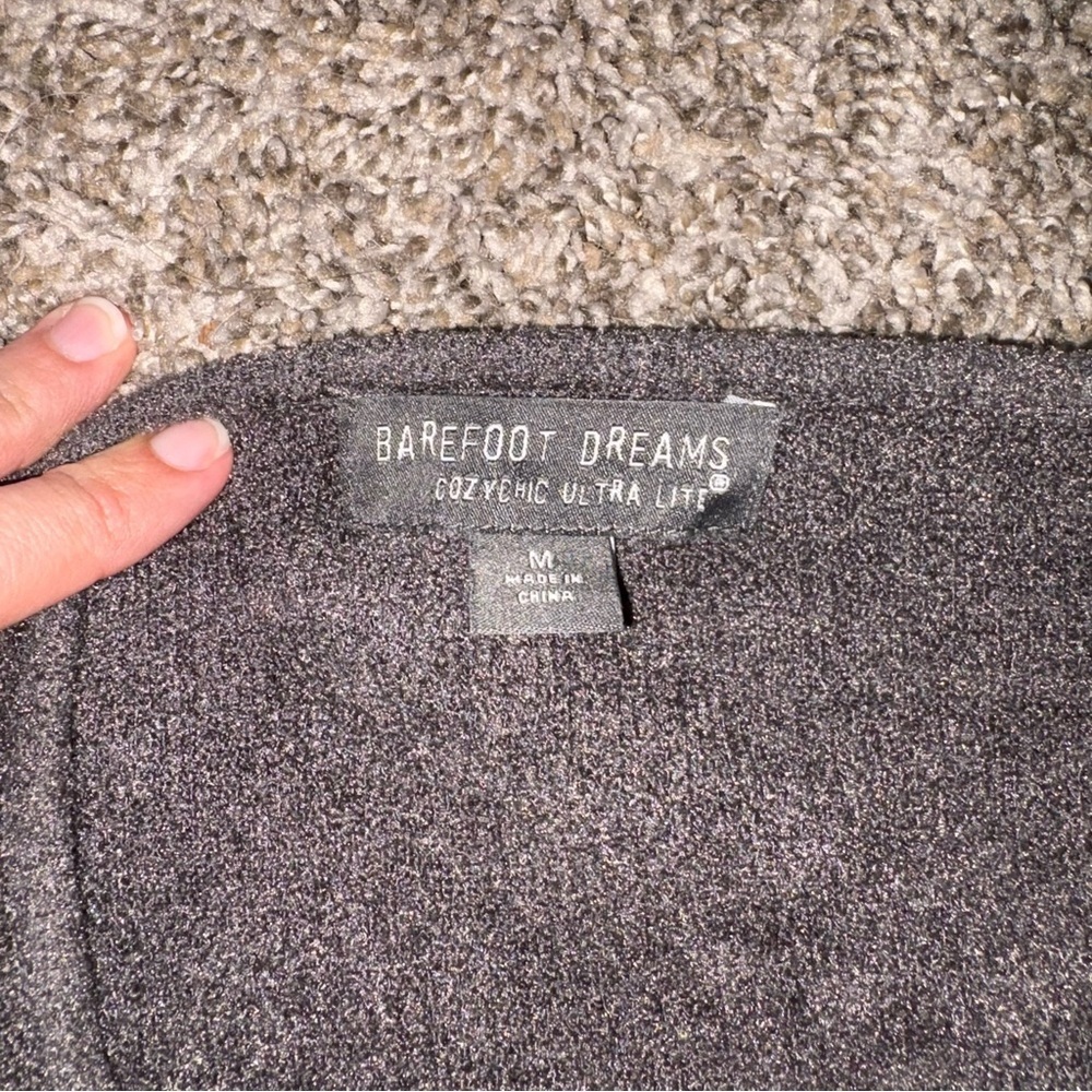 Barefoot dreams sweater - Picture 4 of 11